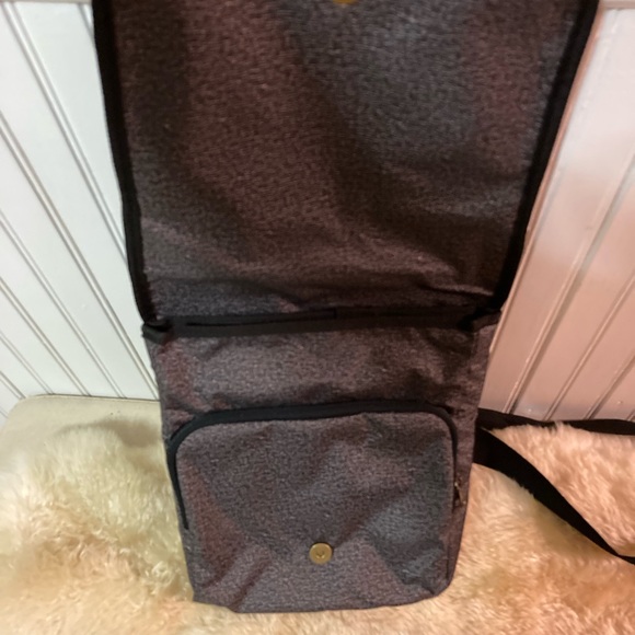Eddie Bauer purse - Picture 4 of 12
